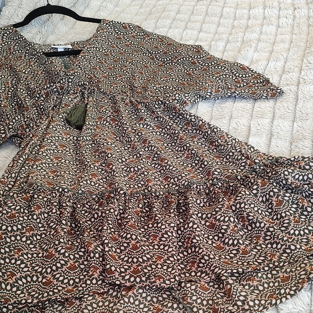Willow Black and Cream Printed High-Low Dress - Picture 4 of 4